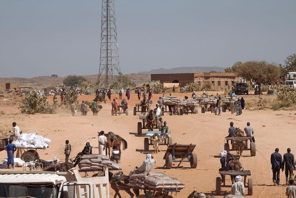 В Судане происходит крупнейший кризис, связанный с вынужденным перемещением населения.